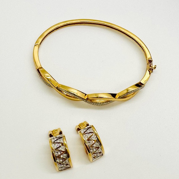 Vintage Rhinestone Earrings & Bracelet - Picture 4 of 13